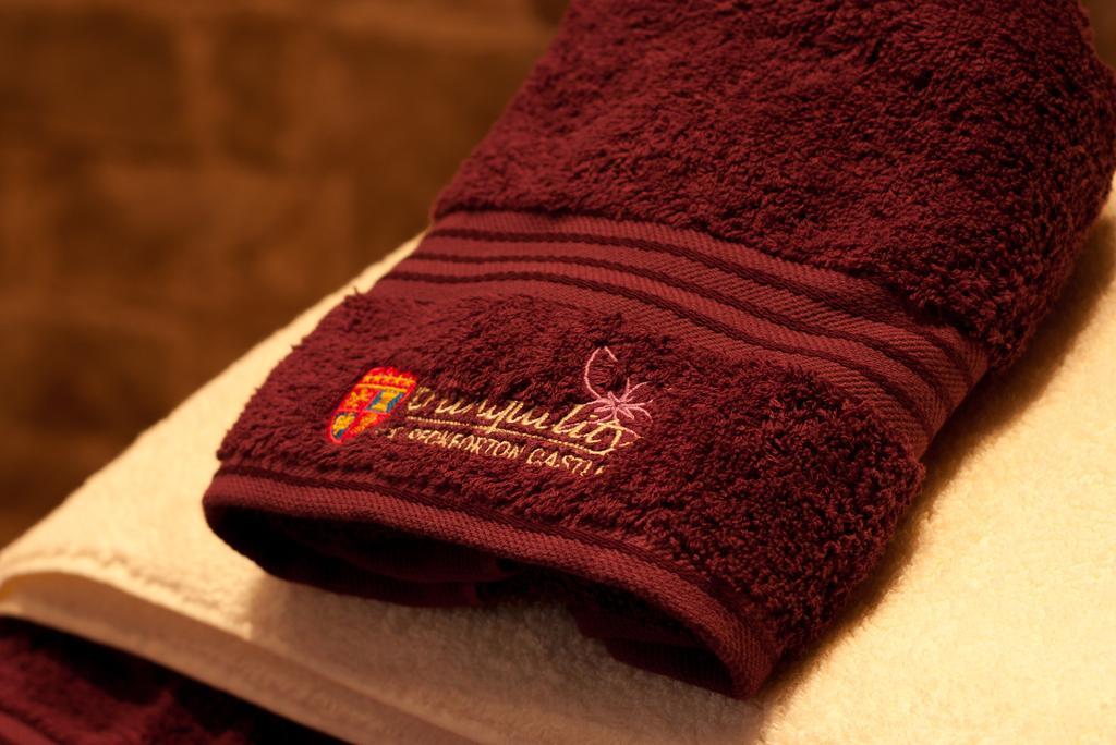 Peckforton Castle Tarporley Zimmer foto